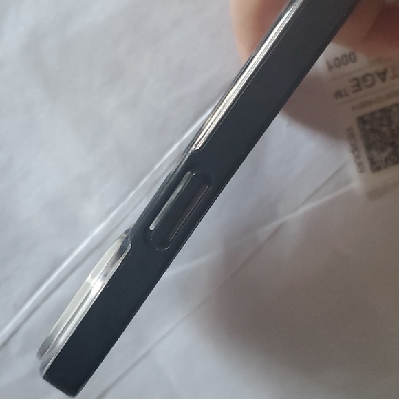 Kate Spade Defensive Hardshell Case for iPhone 13/14- City Leopard Black/Clear - Picture 5 of 7